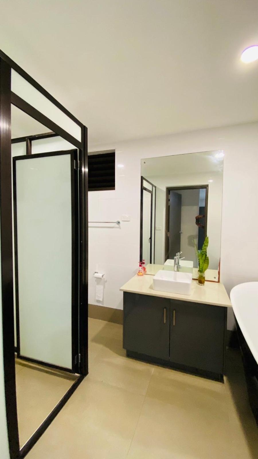 Lovely 4-Bedroom Holiday Home With Free Parking. Lautoka Luaran gambar